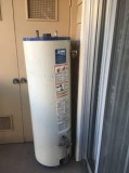 Reliance Water Heater 40 Gallons. Used