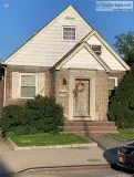 ID  (ORE) Charming Spacious Cape House on a Beautiful Block in N