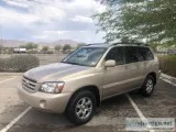 2004 TOYOTA HIGHLANDER SE