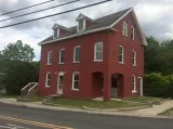 Nicely Updated 3rd Floor 2 Bed1 Full Bath For Lease