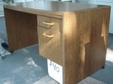 DESK w 2 drawers. excellent condition clean and not marked up al