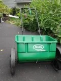 SCOTTS DROP SPREADER