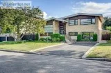 Magnificent split-level in a crescent in Duvernay Laval