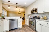 Install Top-notch Kitchen Cabinets to Upgrade the Nook