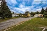 UN WOW Maison avec grand garage et acc&egraves au lac navigable 