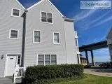 (LIC) Luxury Waterfront View Condominium in Private Gated Commun