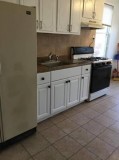 2 BEDROOM APARTMENT NEWLY PAINTED CLOSE TO EVERYTHING