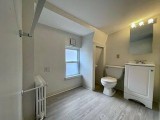 NICE 1 BEDROOM APARTMENT WITH PARKING