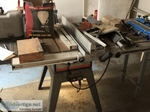 12&rdquo Saw with fence
