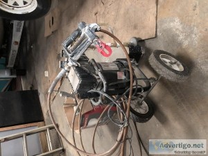 Paint sprayer w texture gun