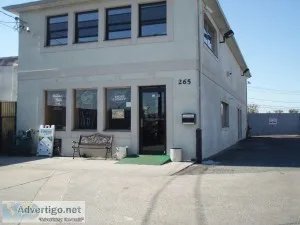 Restaurant and Bar with Liquor License
