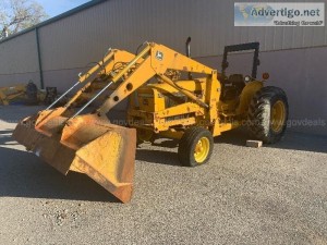 John Deere 2755 Tractor - Online Auction 336-212 Ending 12122