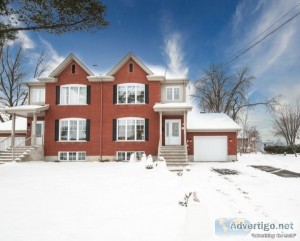 Tr&egraves grand et magnifique jumelé à vendre Quart