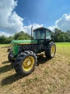 JOHN DEERE TRACTOR - Online Auction 8553-39 Ending 11222