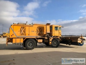 1991 Schmidt Model 2400 Airport Runway Sweeper with air blast sy