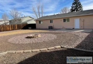 Newly remodelled well maintained and updated 3-bedroom for rent