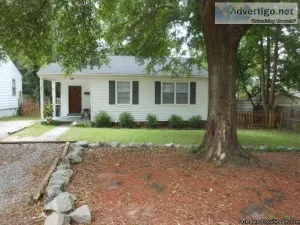 Cute as a Button 3 bdrm2 bath Bungalow