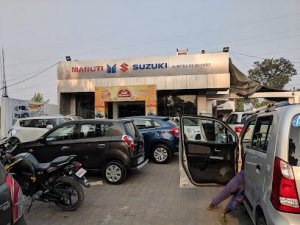 Buy New Car at Sumitra DS Motors LRP Road Lakhimpur