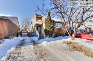 Belle grande maison dans un quartier tr&egraves recherché 