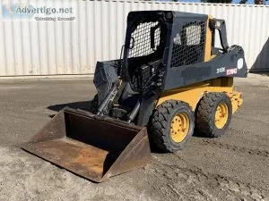 2014 JOHN DEERE 318E SKIDSTEER LOADER gp bucket aux hydraulics c