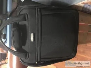 Moving Sale Samsonite black carry on under seater in great condi