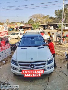Get best Car Glass Repair Service