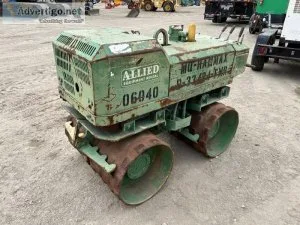 2002 MULTIQUIP RAMMAX P3324 WALK-BEHIND PADFOOT ROLLER