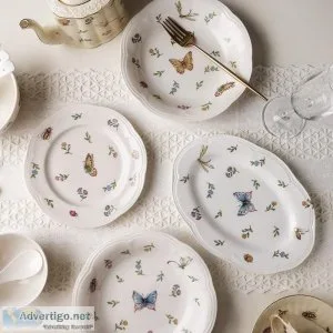 Let the beauty of the Ceramic Dinnnerware Set speak to the guest