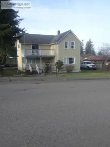 COZY HOME TO SHARE WITH FEMALE