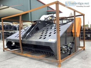 UNUSED LANDHONOR LANDSCAPE RAKE ATTACHMENT FOR UNIVERSAL SKID ST