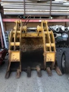CATERPILLAR EMAQ TB-CAT320 55&quot Bucket