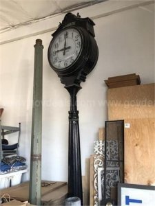 LA 12  Standing Antique Clock