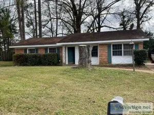 122 Guilford Ln Prattville AL 36066 USA