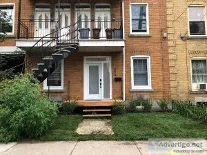 Grand 5 12 Cour et terrasse 2 stationnements Verdun