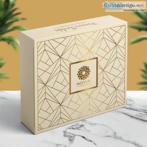 Get eye catching custom invitation boxes
