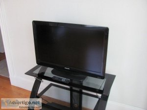 32" PHILIPS  T V with remote