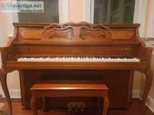 Beautifully maintained Country French accents