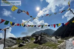 Book laka glacier trek online