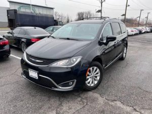 2018 Chrysler Pacifica Touring L 4dr Mini Van
