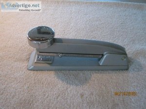 Monarch Stapler &ndash Vail Manufacturing Company. Chicago