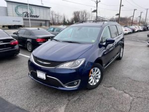 2018 Chrysler Pacifica Touring L 4dr Mini Van