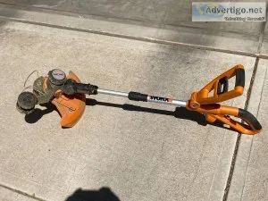Worx 2-in-1 electric lawn trimmer  edger
