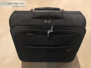Small travel bag with laptop storage