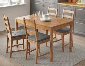 Kitchen Table and 4 chairs (dining)