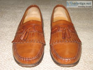 One pair Men s Leather Loafers