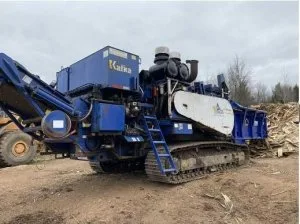 2006 Peterson 4710B Horizontal Grinder - Conveyor For Sale In Mo