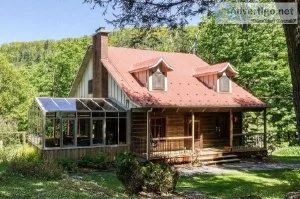 House with charm of yesteryear -- Peaceful haven in Prevost
