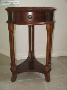 PEDESTAL TABLE