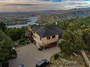 Yes the photos of this home are real