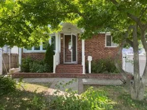 House for Rent with Yard and Driveway. Utilities Included
